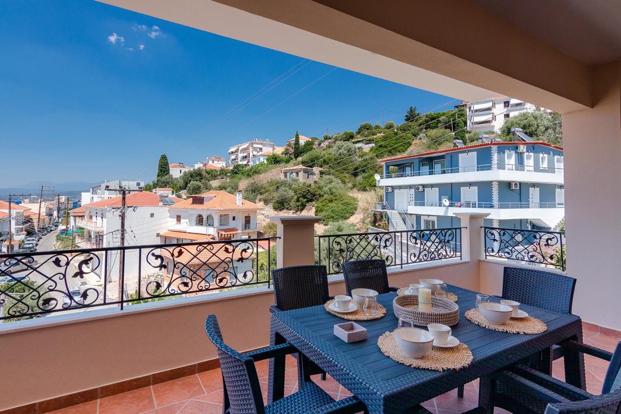 Agapi'S Luxury Apartment Pylos Exterior photo